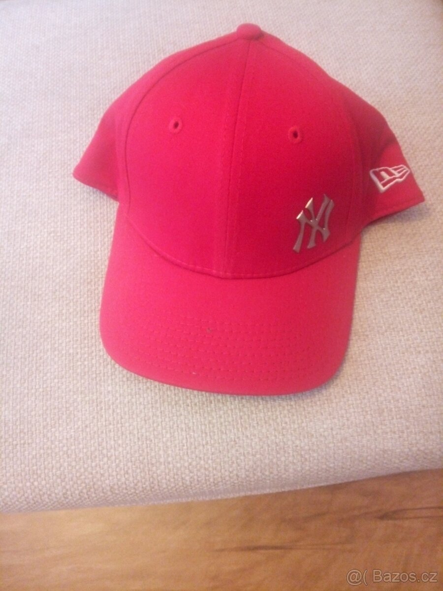Červená kšiltovka New Era vel.L/XL