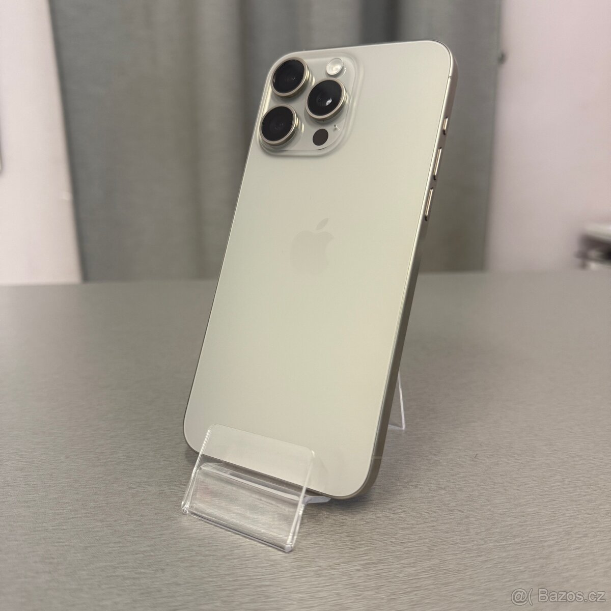 iPhone 15 Pro Max 256GB, pěkný stav, 12 měsíců záruka
