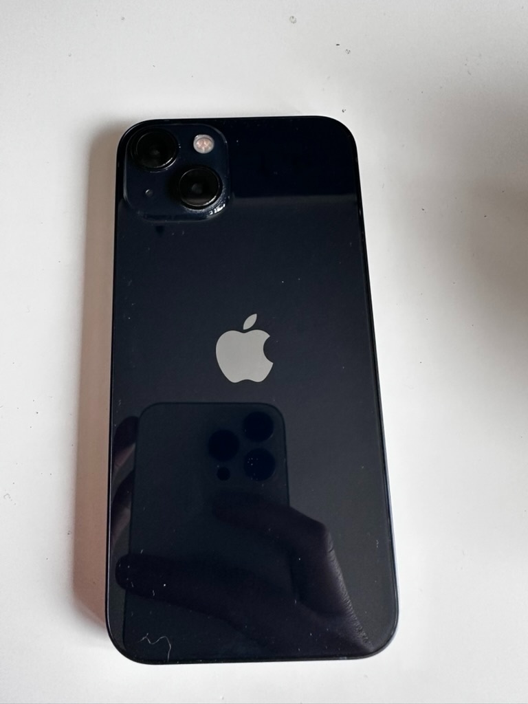 iPhone 13 128GB (midnight)