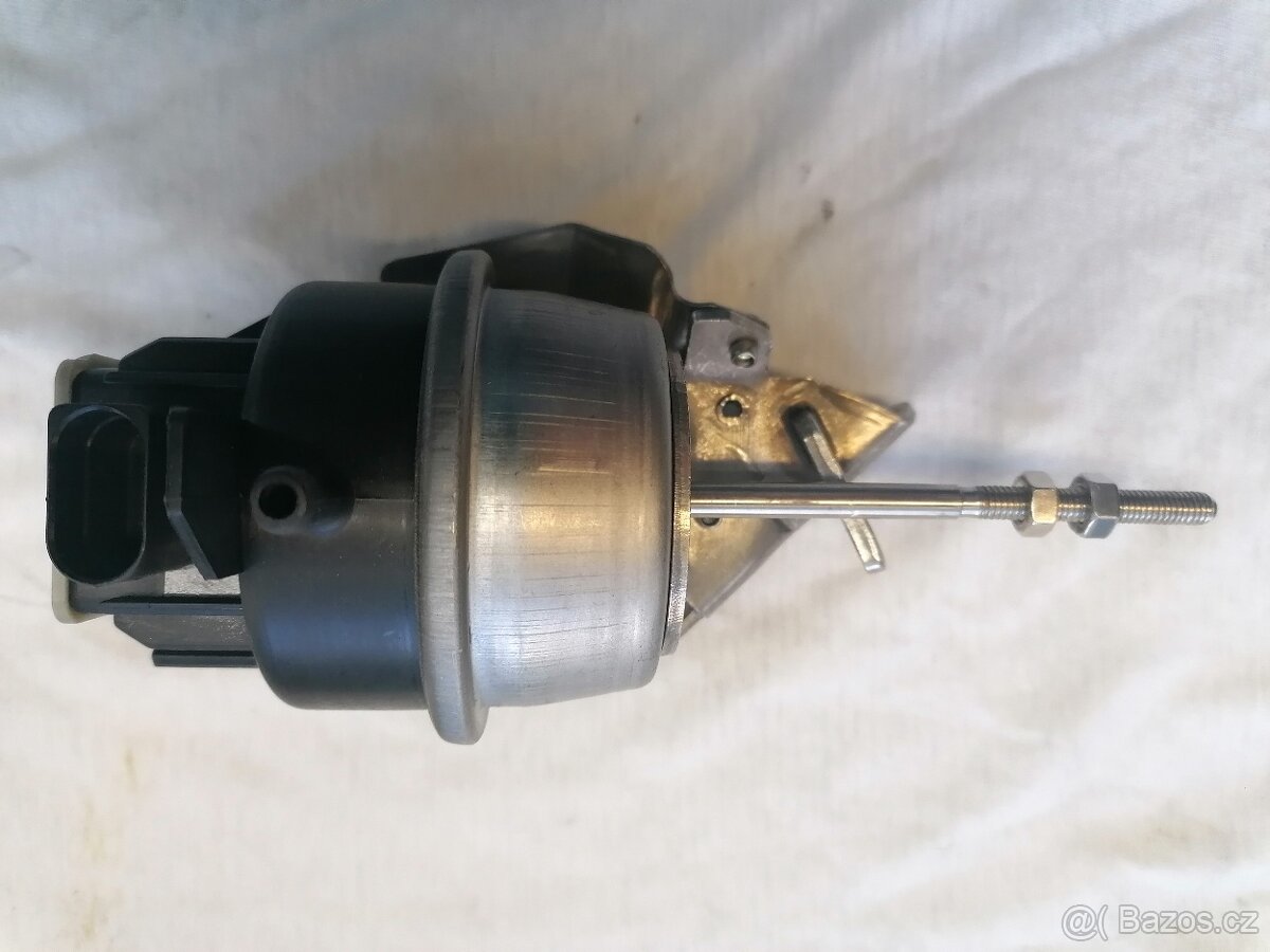 Audi A4 A5 A6 Q5 Seat TDI regulace tlaku KKK BV43,03L145701