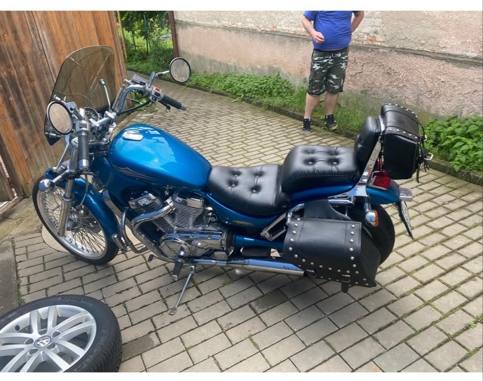 Suzuki vs600 GL super stav mofrá 33kw