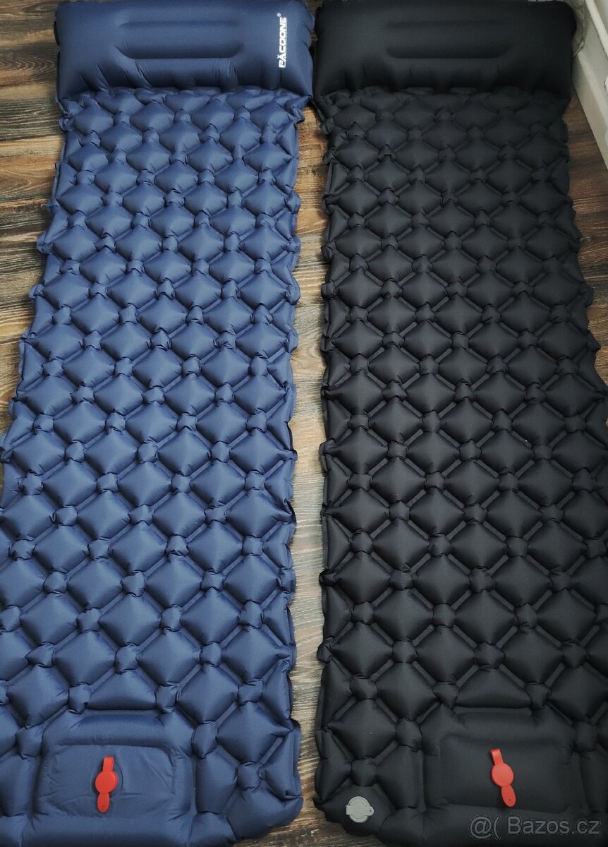 (Samo)nafukovací karimatka 190x60x5 cm včetně polštáře
