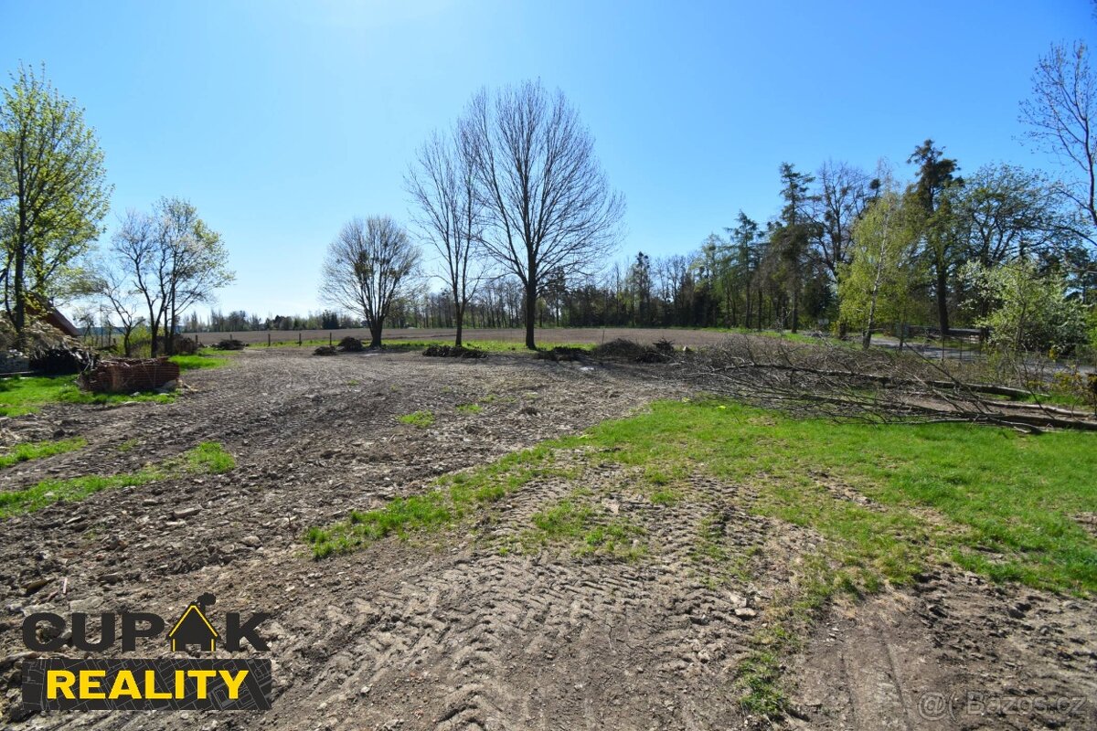 Prodej stavebního pozemku 860 m² Sebranice
