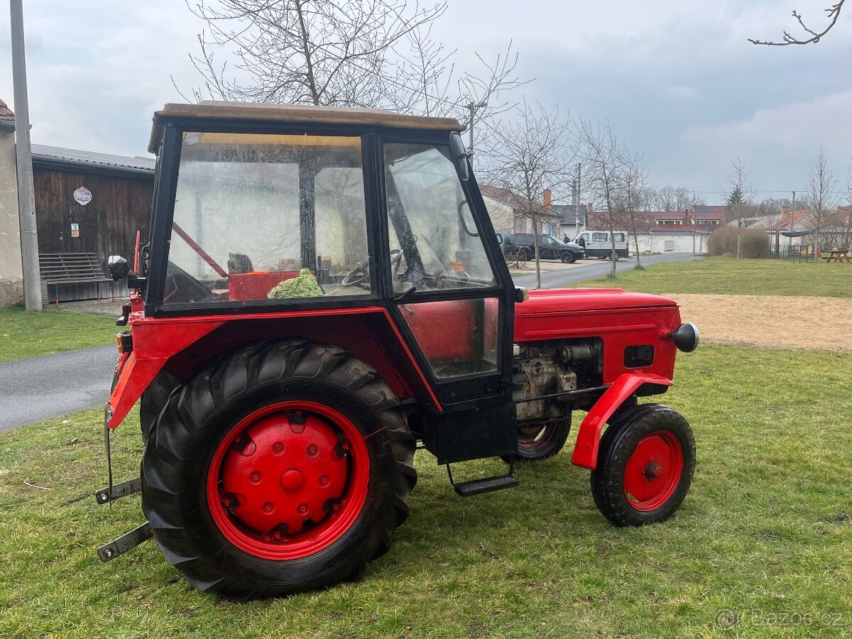 Traktor ZETOR 4511