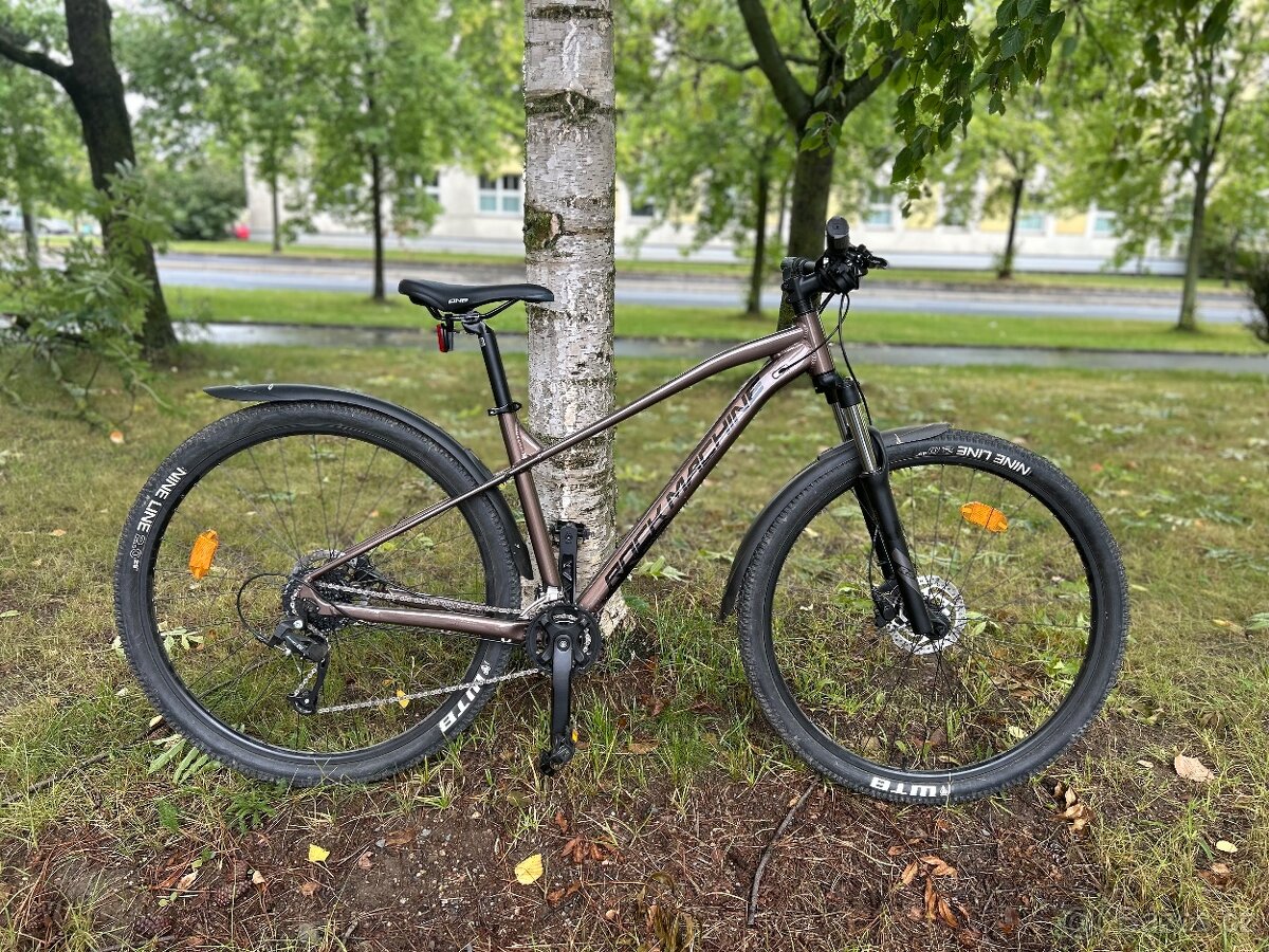 Rock Machine Manhattan 29” - PRAKTICKY NOVÉ