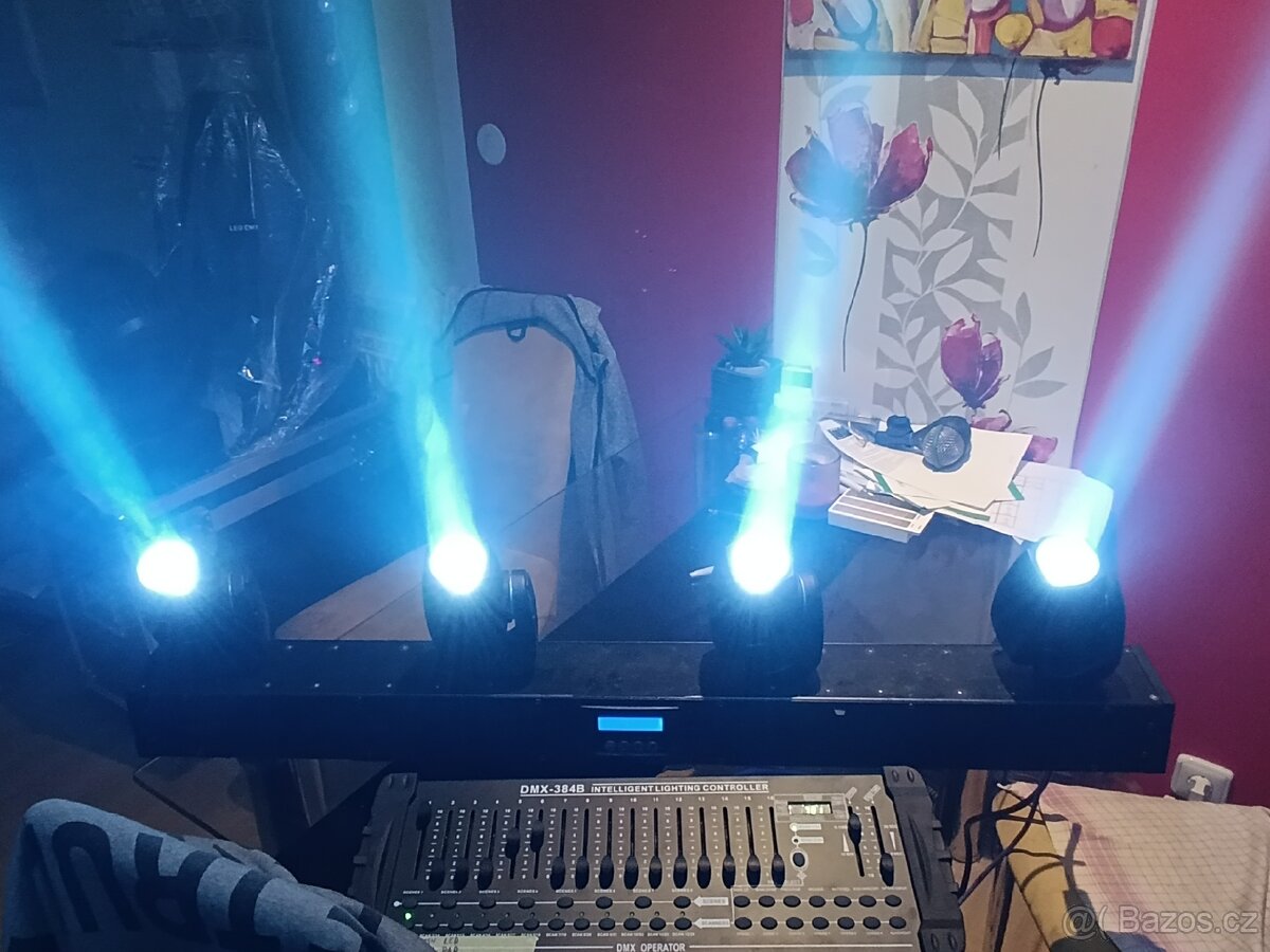 Světelný LED efekt 4 x hlava 10 wat White