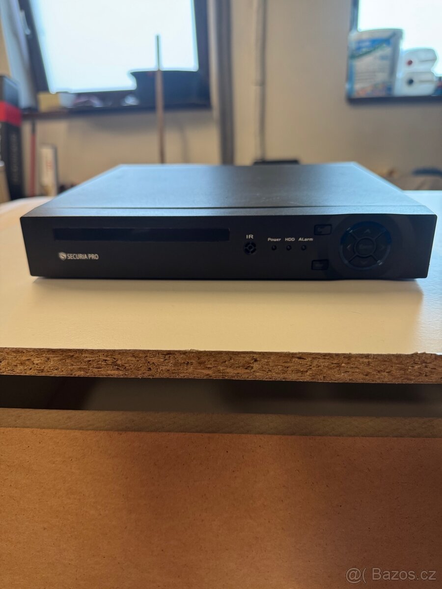 IP kamerový systém SecuriaPro