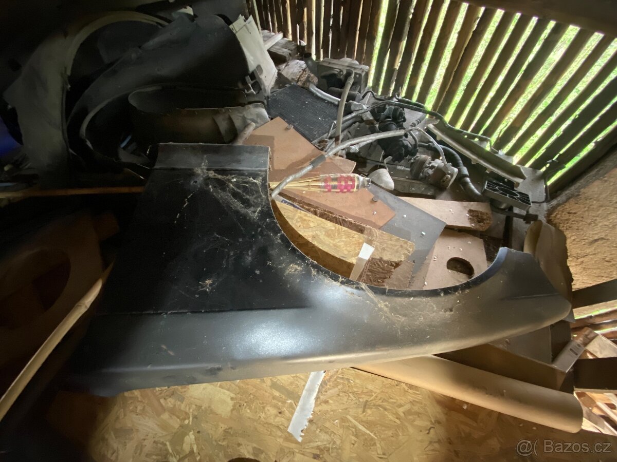 Bmw e36 coupe predni blatník