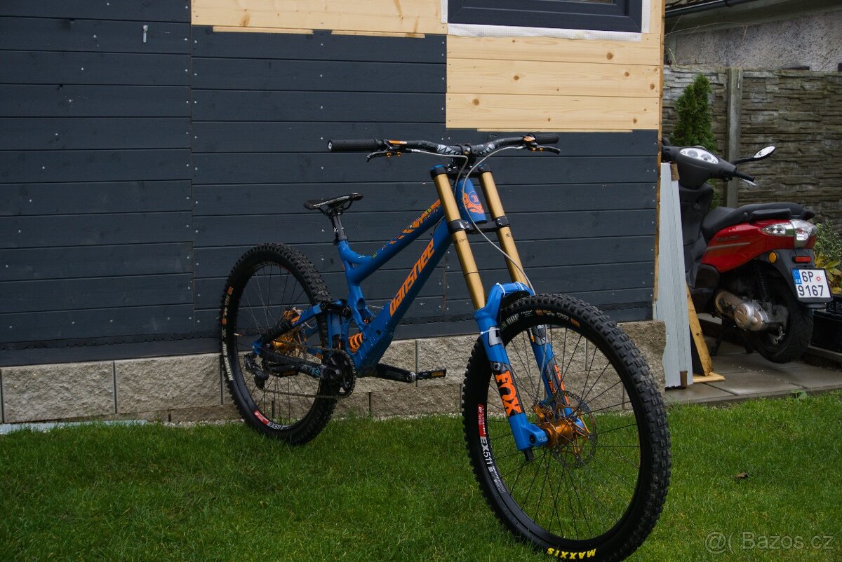 Banshee Bikes Legend DownHill