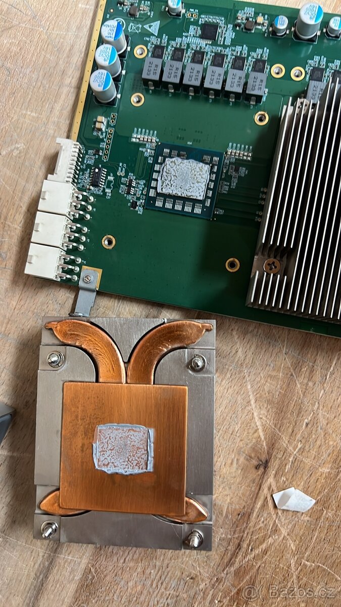 Koupím Ant_miner Z15 420Ksol BITMAIN