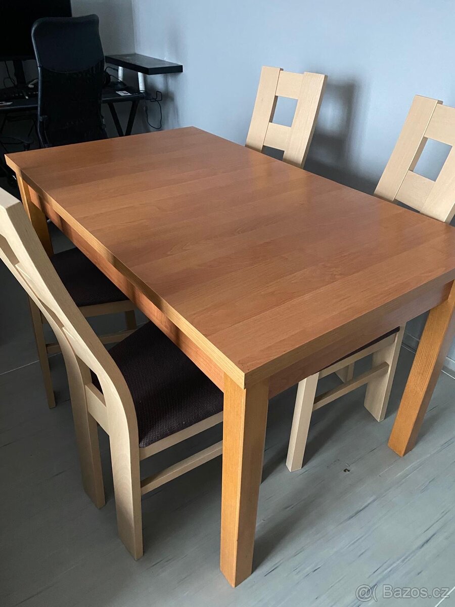 Rozkládací jídelní stůl Olše