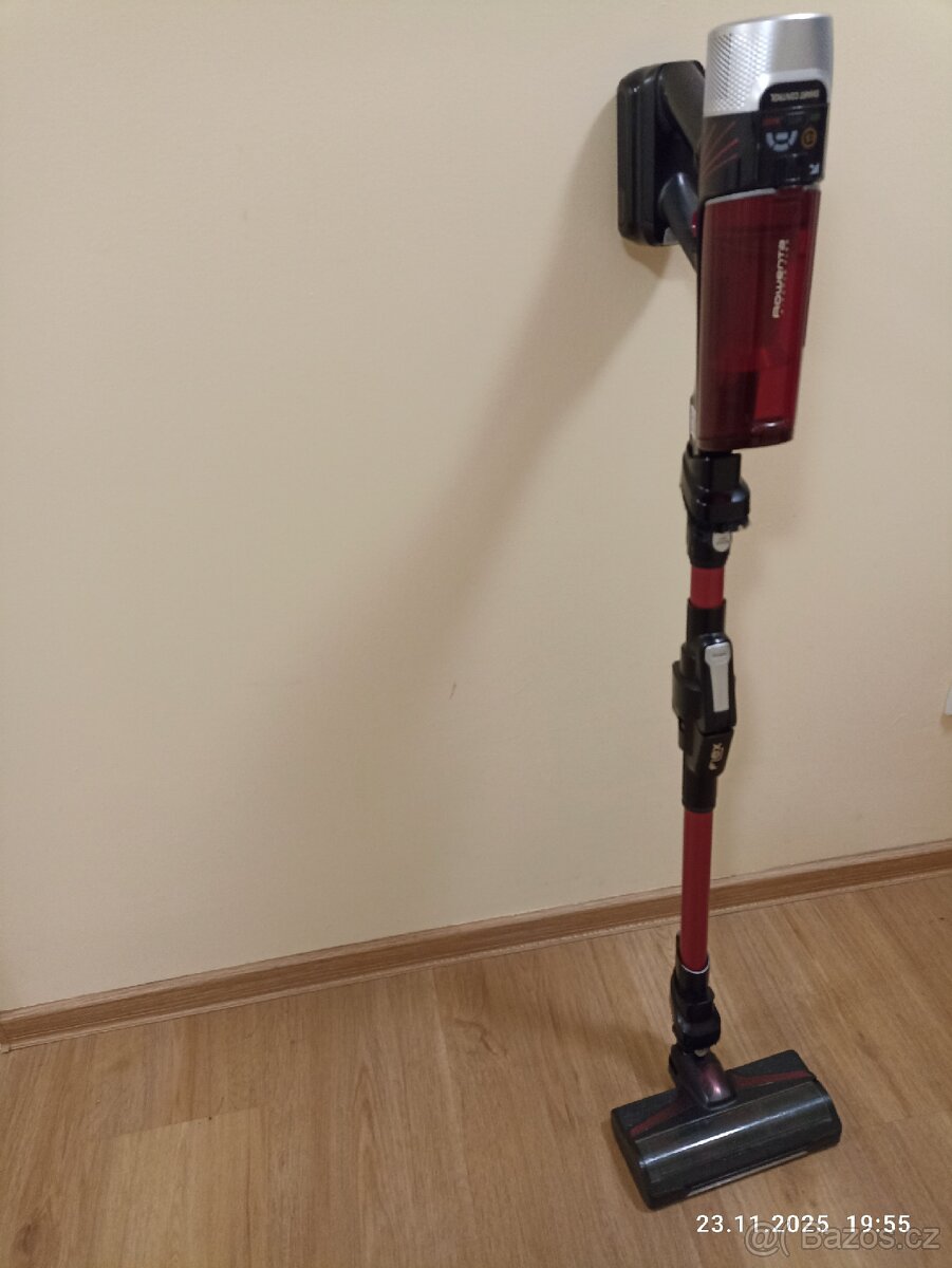 Tyčový vysavač XFORCE FLEX9.60