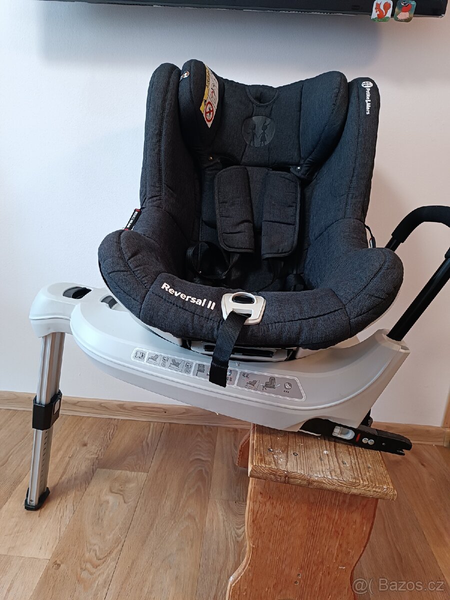 Autosedačka Petite&Mars Reversal II Isofix
