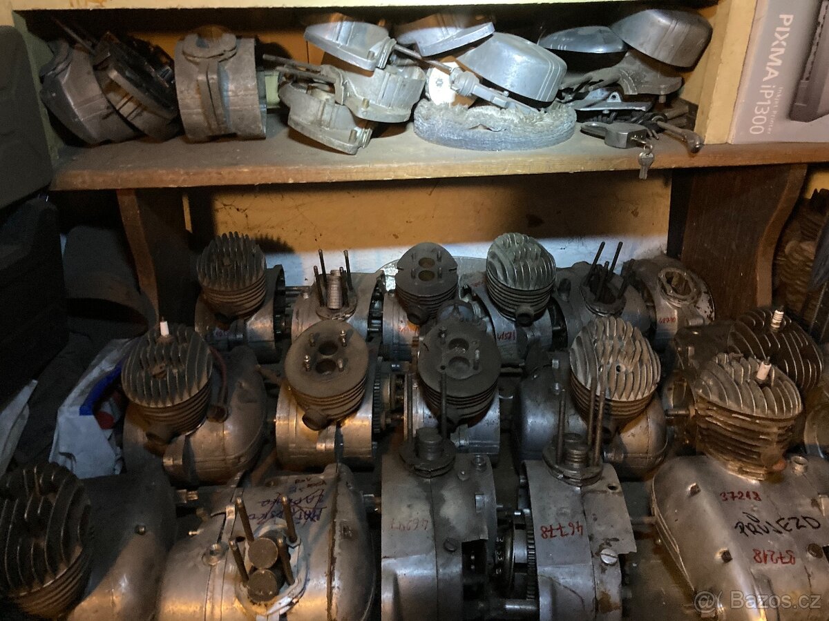 Manet 90 Dvoupíst 1948-1951 motory