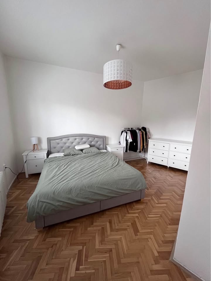 PĚNOVÁ MATRACE ÅKREHAMN – 180 × 200 CM, TVRDÁ / BÍLÁ