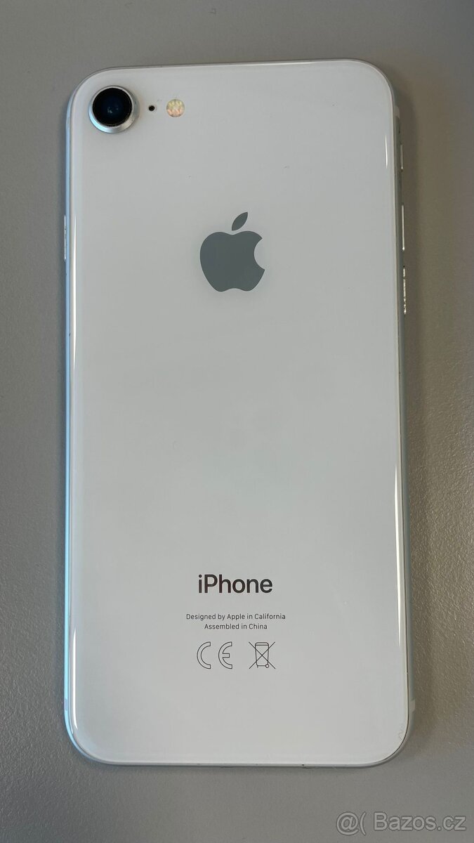 iPhone 8 (64 GB)