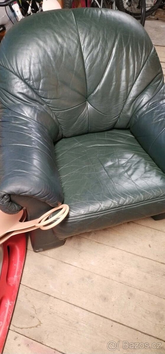 Kožené křeslo