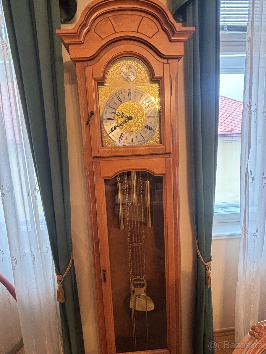 Stylové stojací hodiny