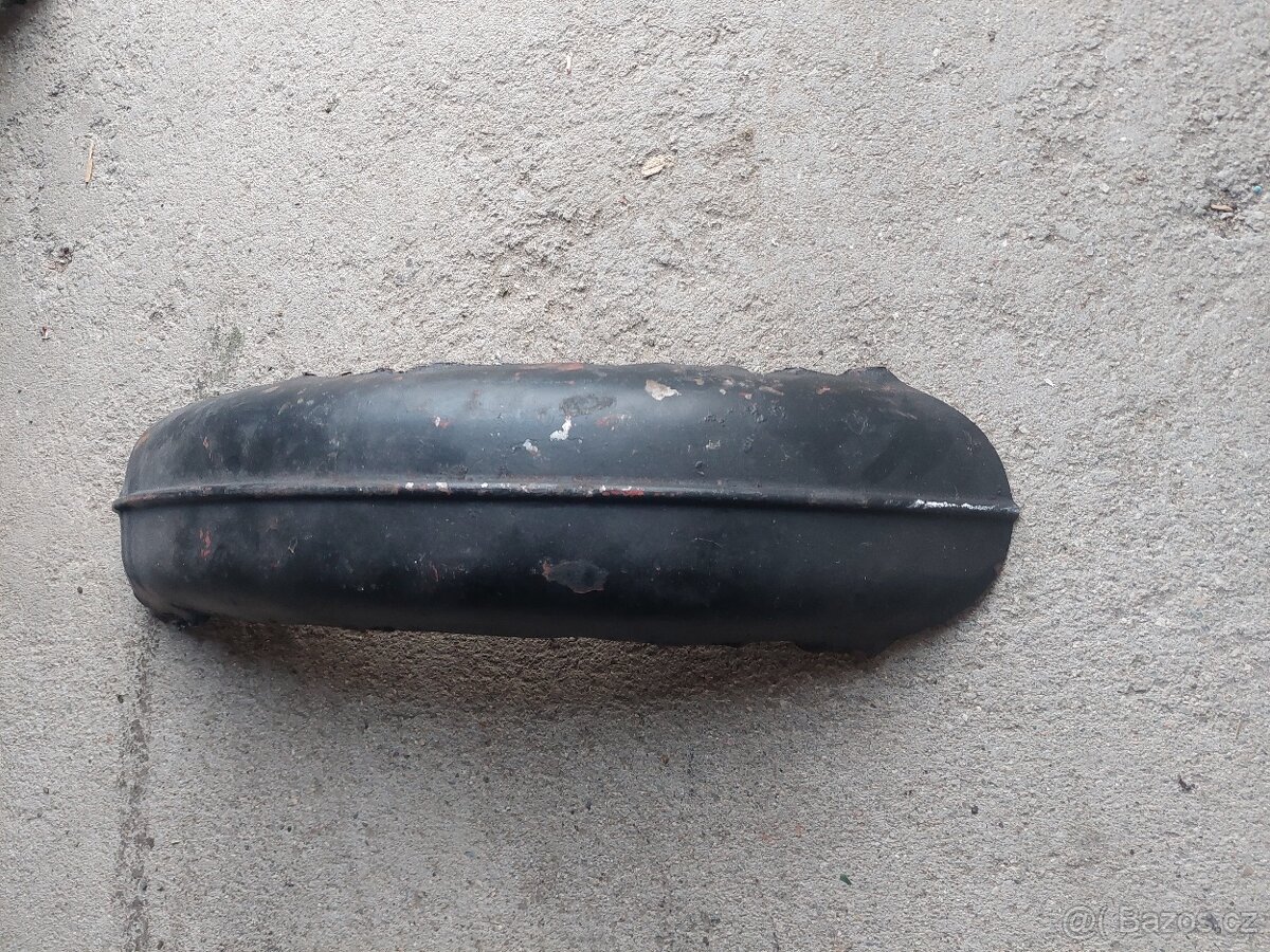 Čz 150 c, část předního blatníku