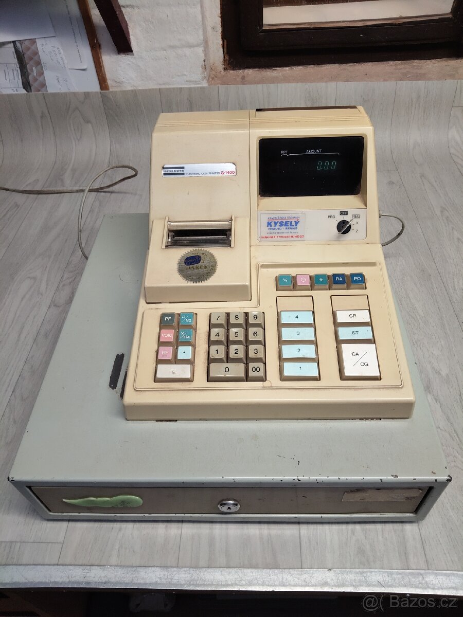 Starší elektronická pokladna