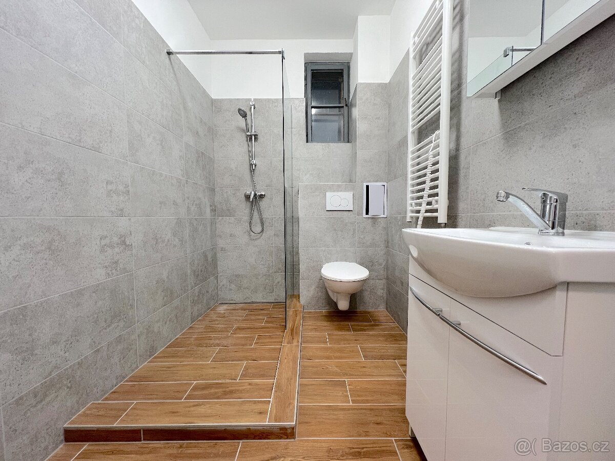 Pronájem prostorného bytu 2+1, 50 m2 - ul. Slovenská, Znojmo