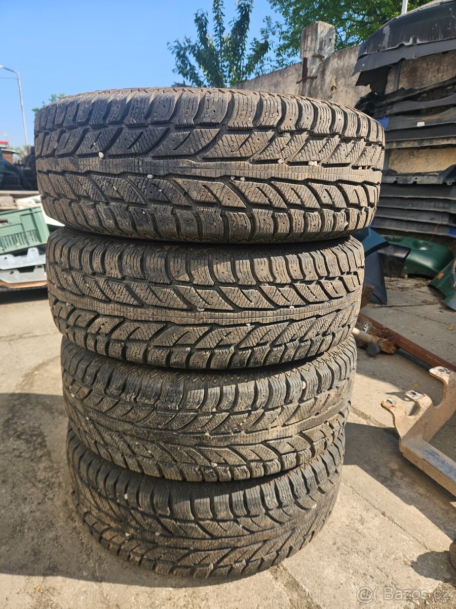 Sada disků 5x139,7mm, s pneu Cooper 205/70/15
