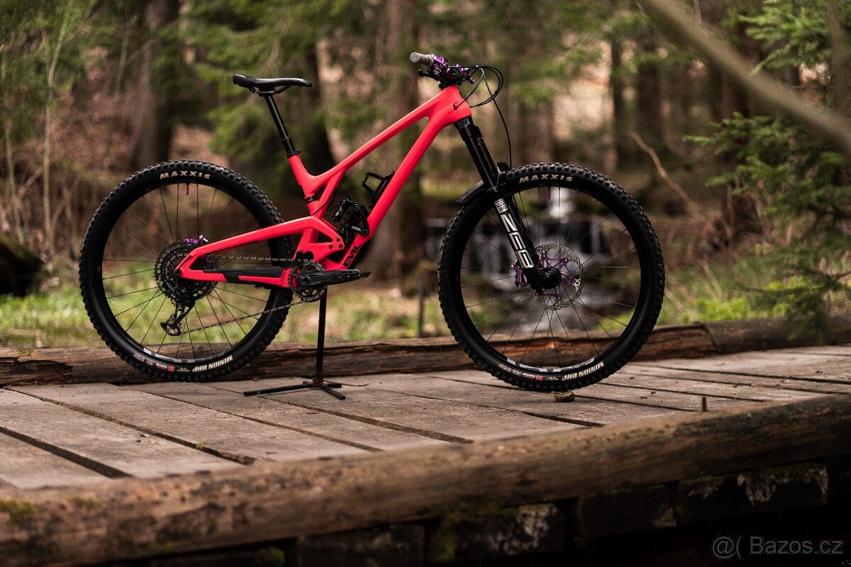 Prodám enduro kolo Evil Wreckoning v top stavu