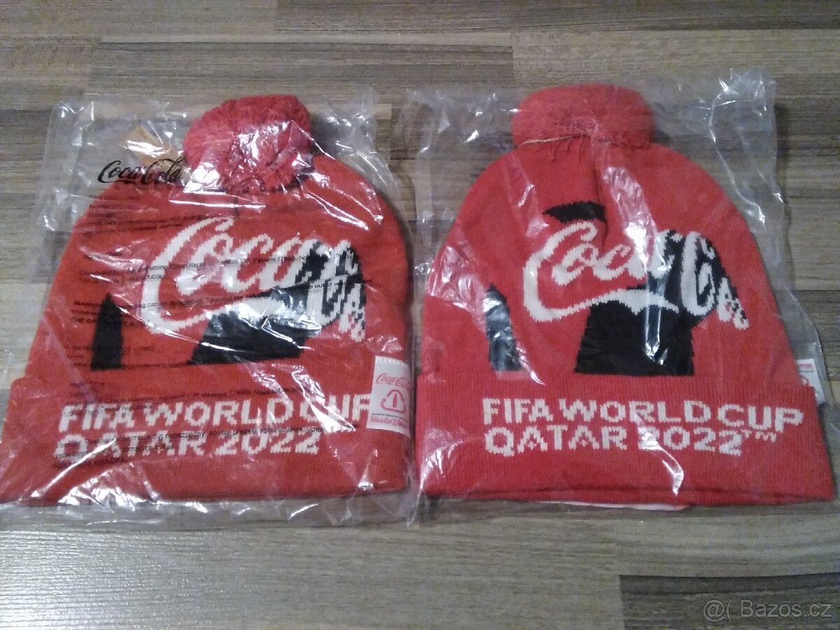 ZIMNÍ ČEPICE, originál Coca Cola