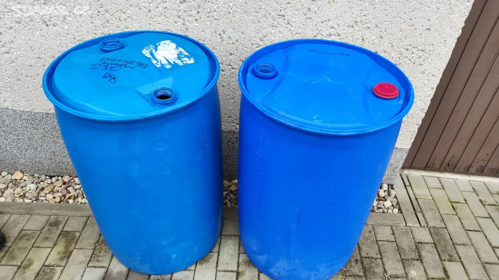 Plastové sudy 220l