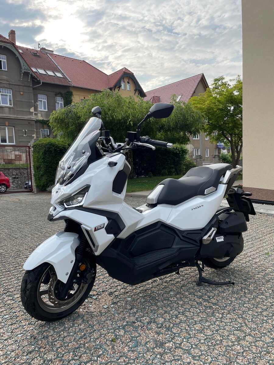 SKÚTR SYM ADX 125