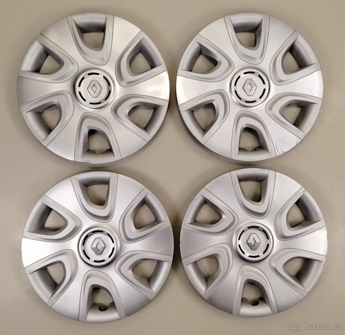 Poklice Renault 15" 4ks