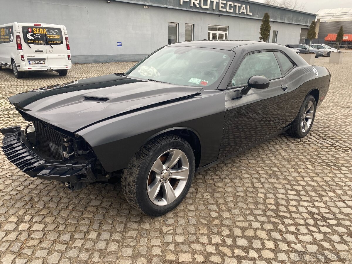 Dodge Challenger 3.6 novy model 2015 r.v