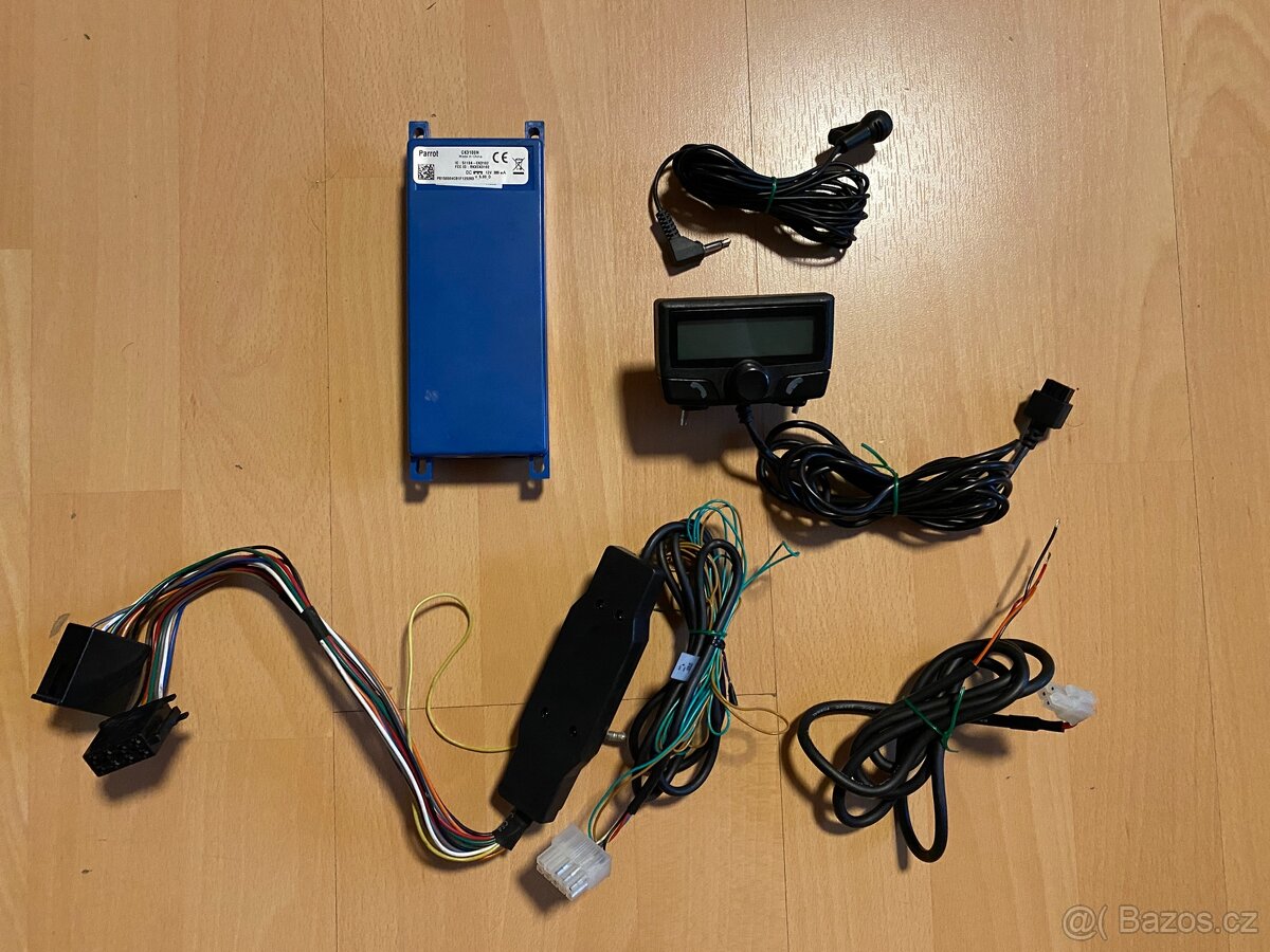 Parrot CK3100 Bluetooth Handsfree HF sada do auta