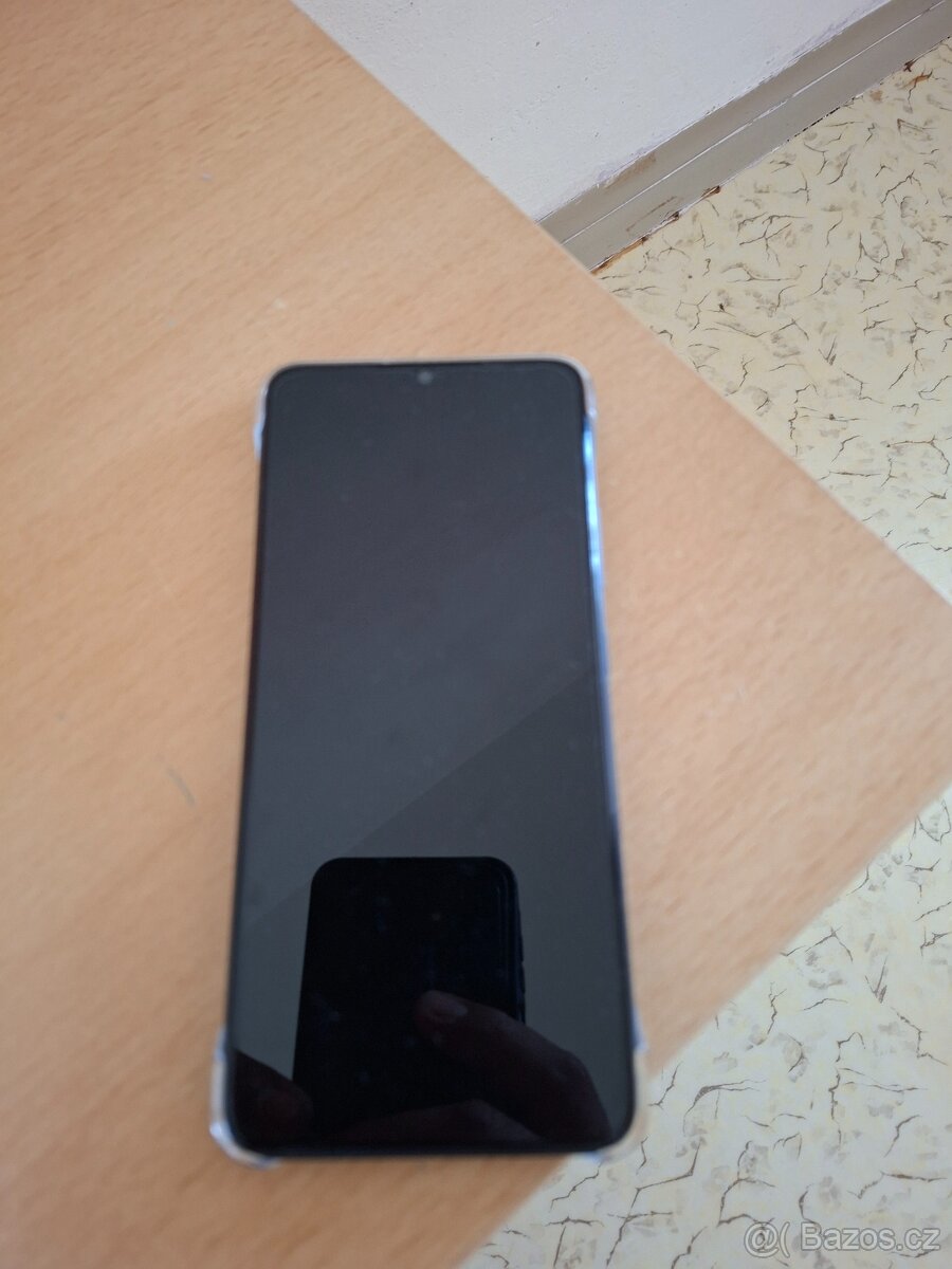 Prodám mobilní telefon finiš smart 7