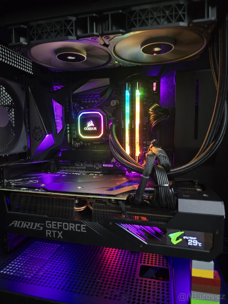 Vodní chlazení Corsair - iCUE H100i RGB PRO XT 240