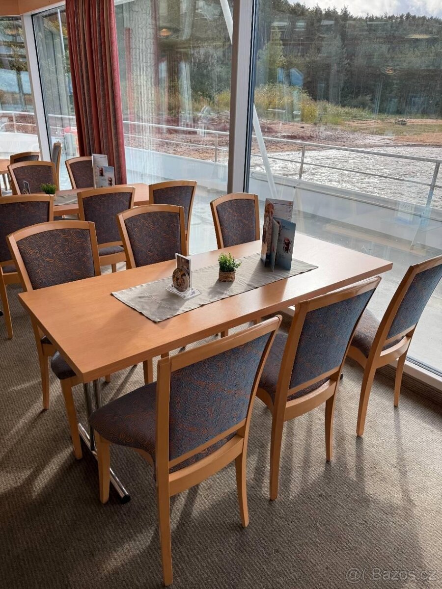 8 kusů PROFI GASTRO jídelní stoly SKLÁDACÍ