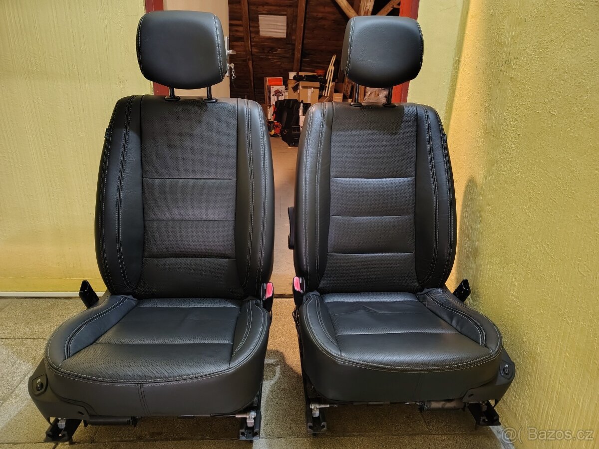 Kožené sedačky Renault Laguna III