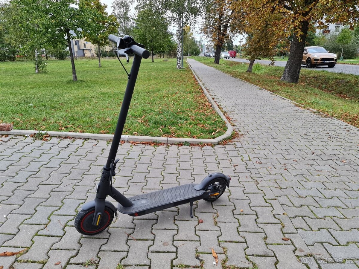 Koloběžka Xiaomi MI Scooter 2 Pro