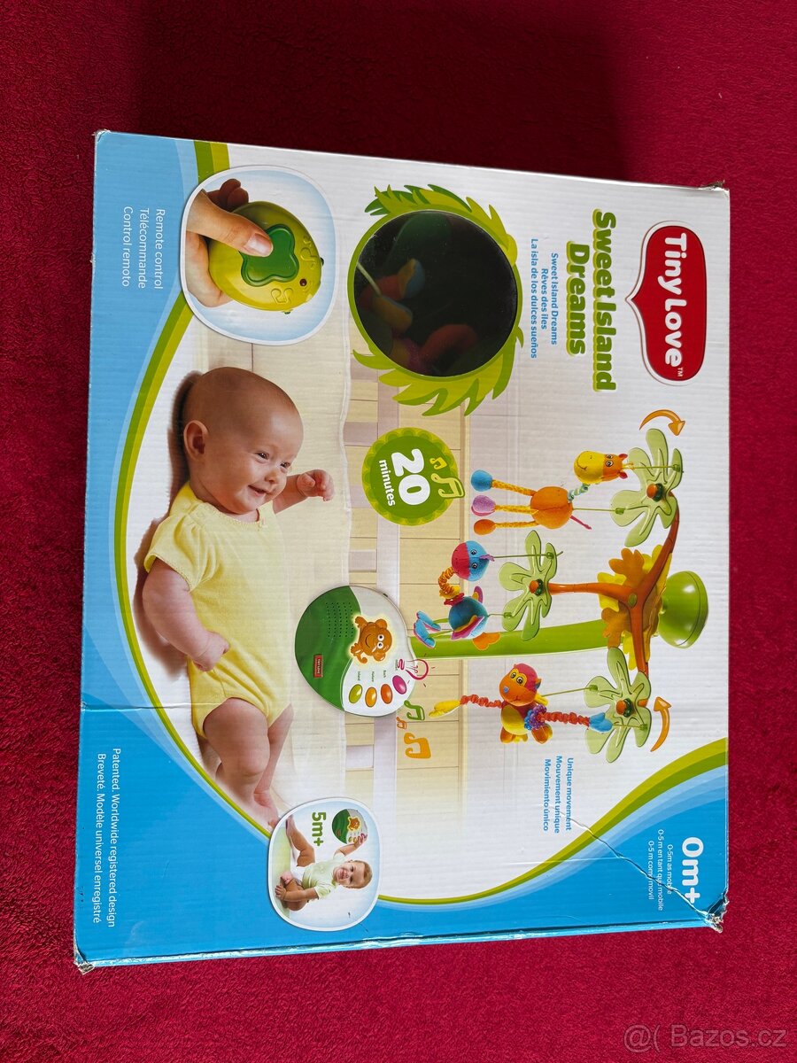 Dětský kolotoč nad postýlku