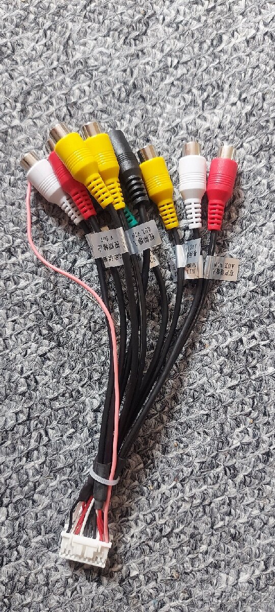 AUX kabel pro Android rádio Junsun