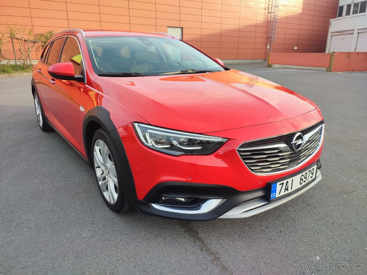 Opel Insignia 2.0 CDTi 4x4 Country,98tkm,navigace,DPH,ČR