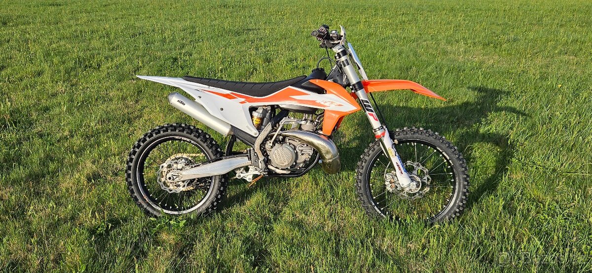 Prodám Motokrosový speciál KTM 300 SX 2020 najeto 65mth