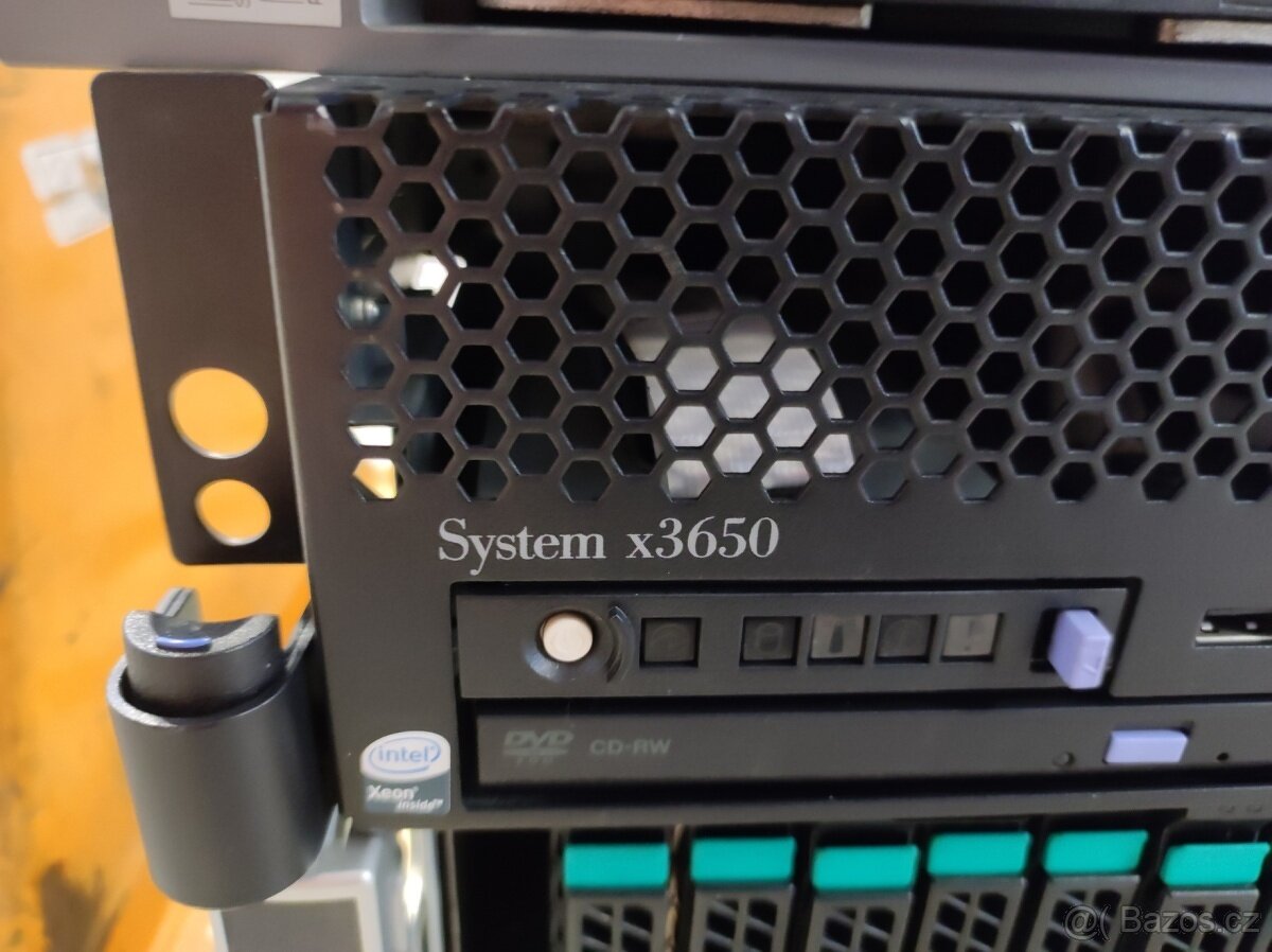 Server IBM System x3650