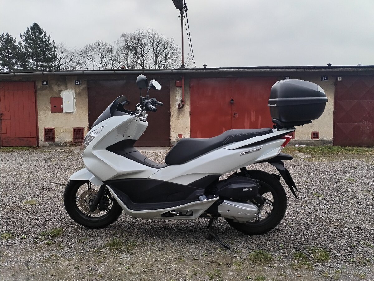 Honda pcx 125 r.v 2015