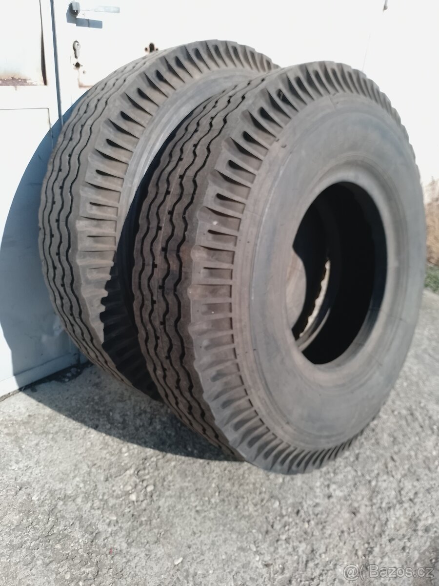 Pneu tatra,liaz,vlek,vlečka 12,00-20 Barum,16 PR,V-1