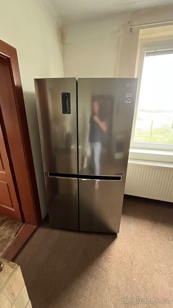 Americká lednice LG