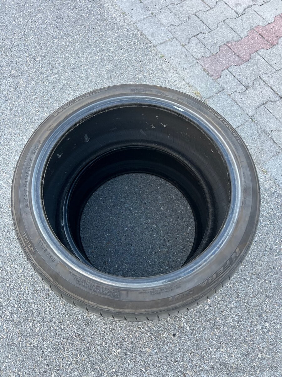 235/40 R18 Letní pneu