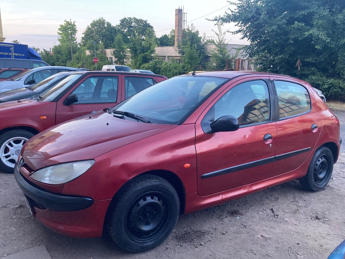 Peugeot 206 1.4HDI 50 KW. Rok 2003. Tažné