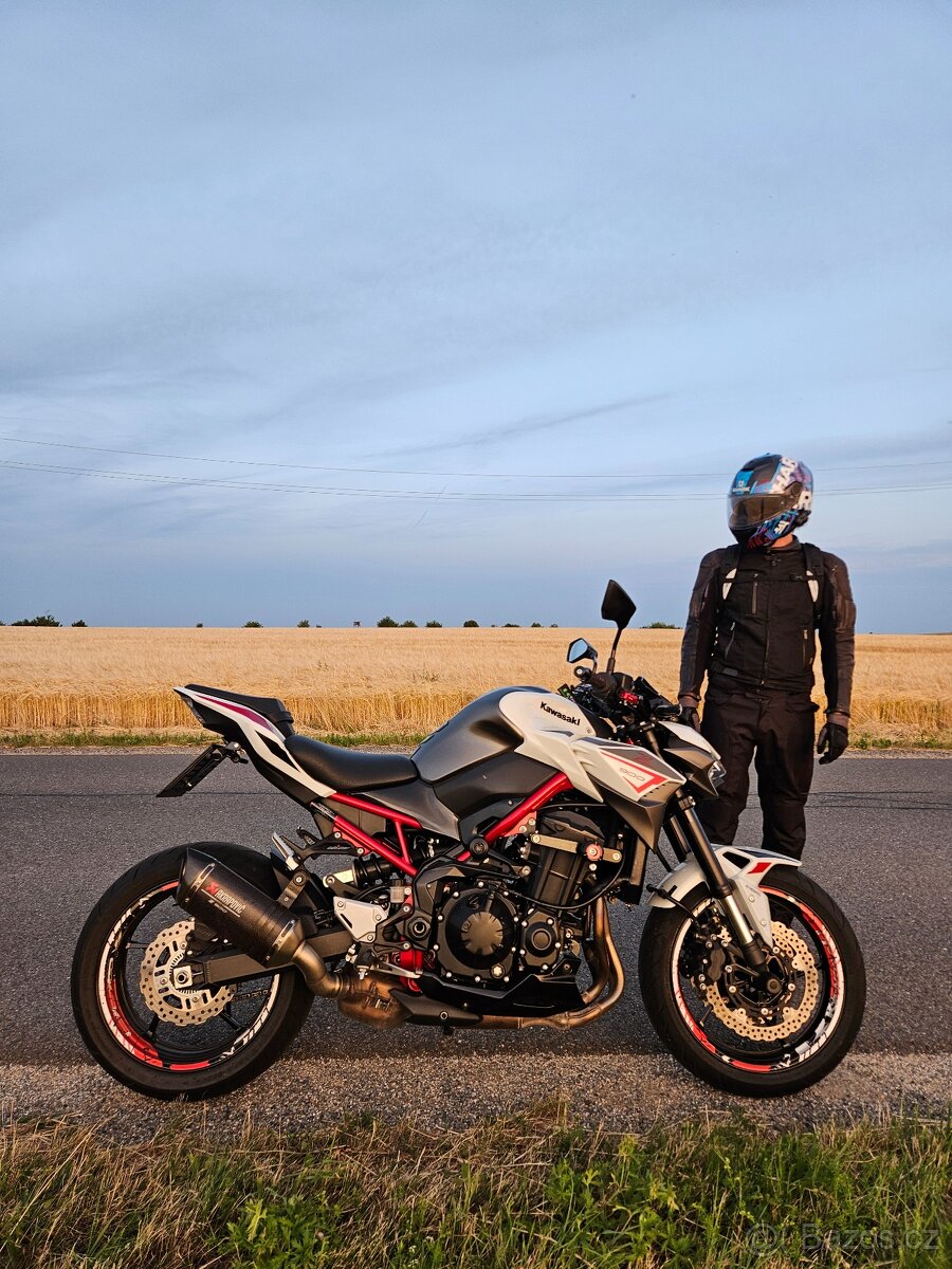 Kawasaki z900 ,rv.2022 ,35kw řidičak A2,