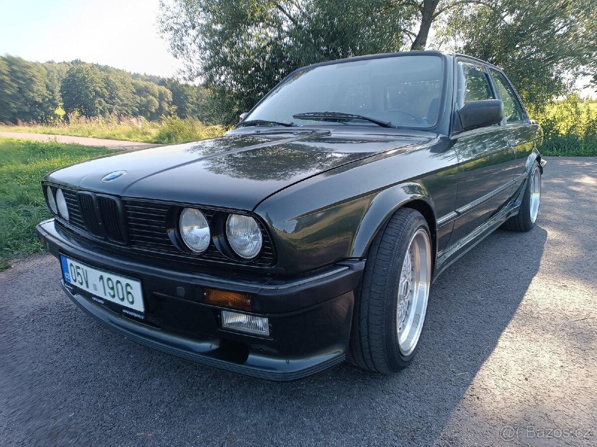BMW e30 Mtech1 coupe 323i
